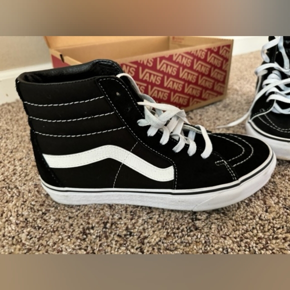 Vans Sk8 Hi Shoe - Picture 4 of 7